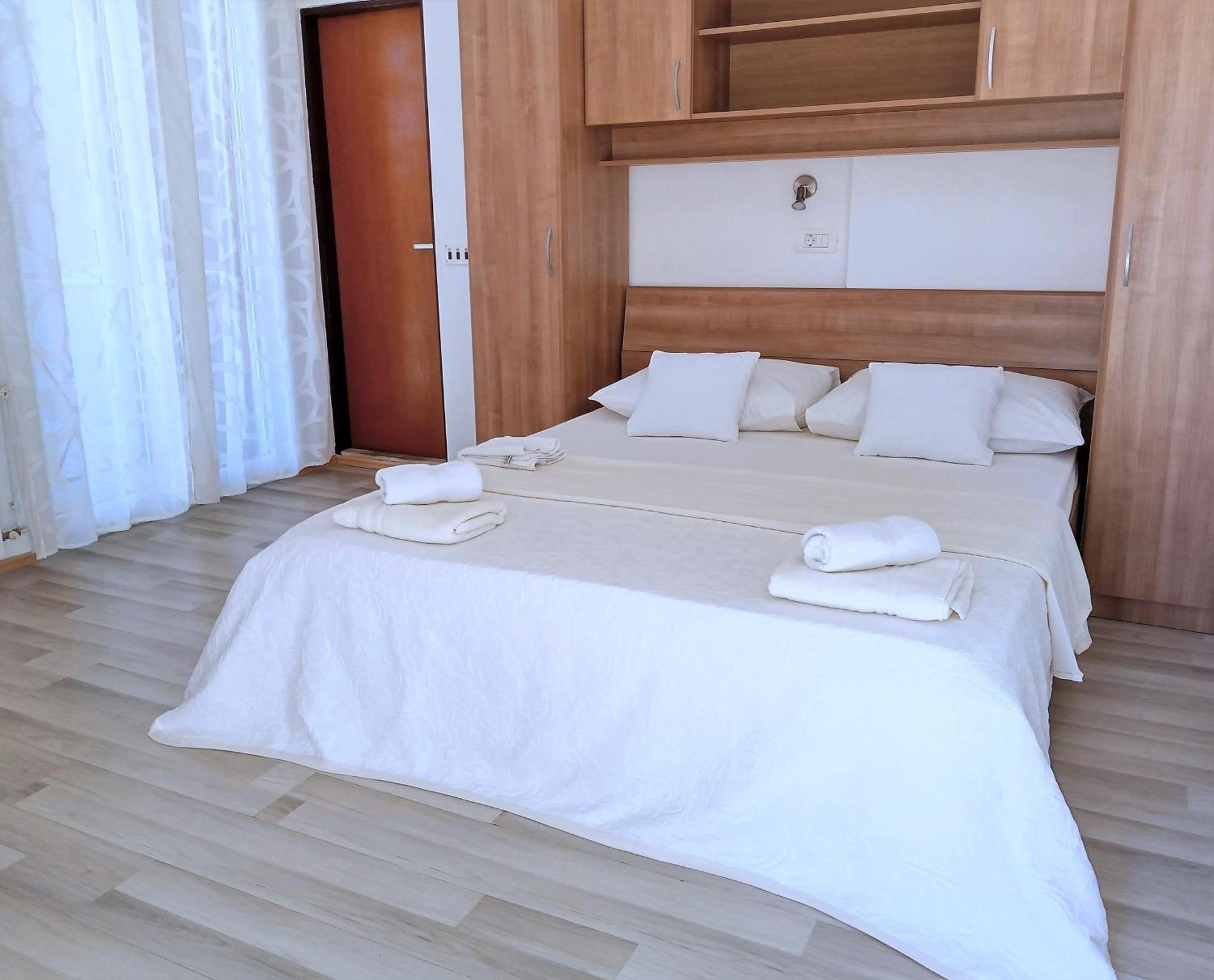 Guesthouse Cecilia Malinska Εξωτερικό φωτογραφία