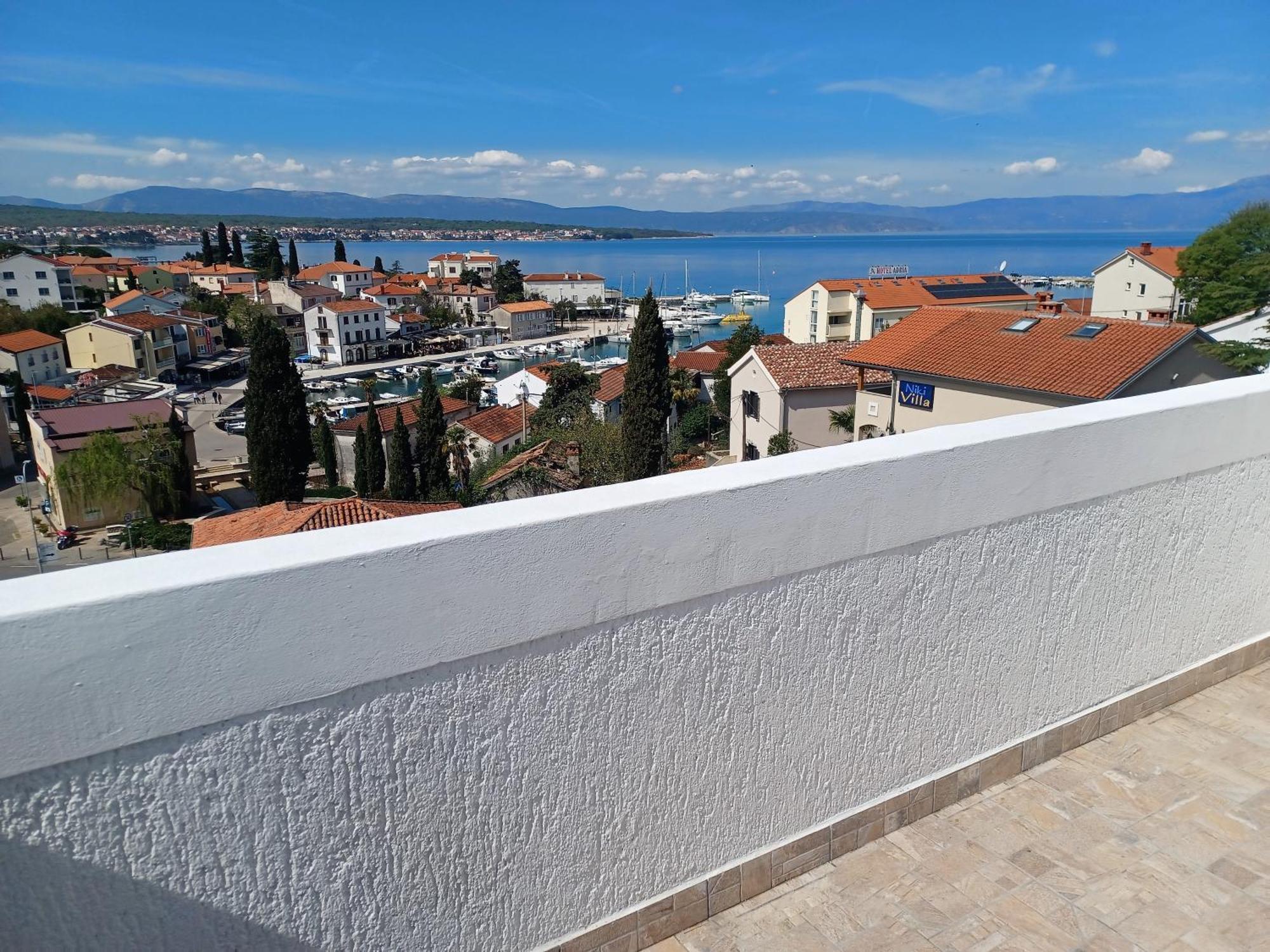 Guesthouse Cecilia Malinska Εξωτερικό φωτογραφία