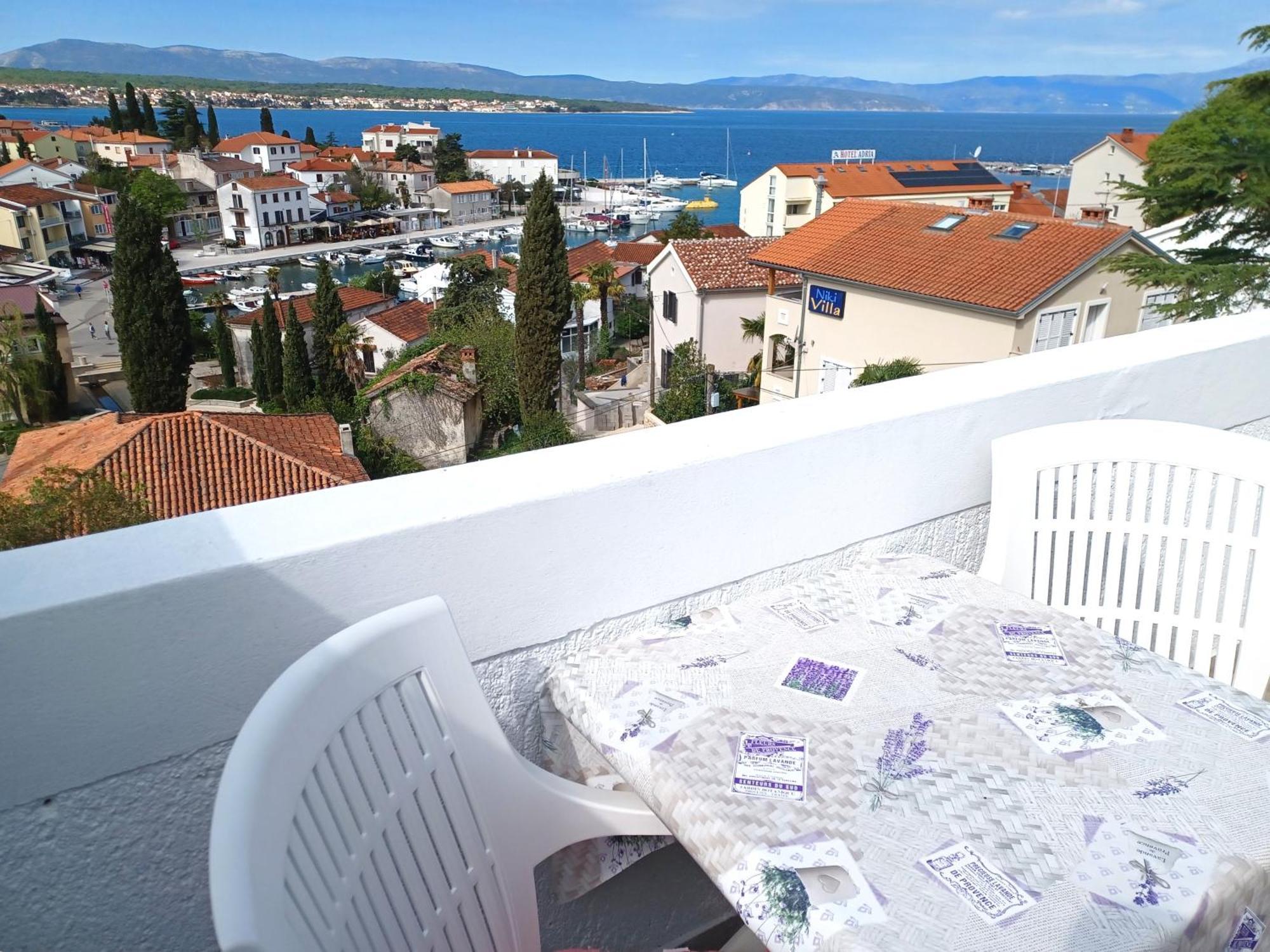 Guesthouse Cecilia Malinska Εξωτερικό φωτογραφία