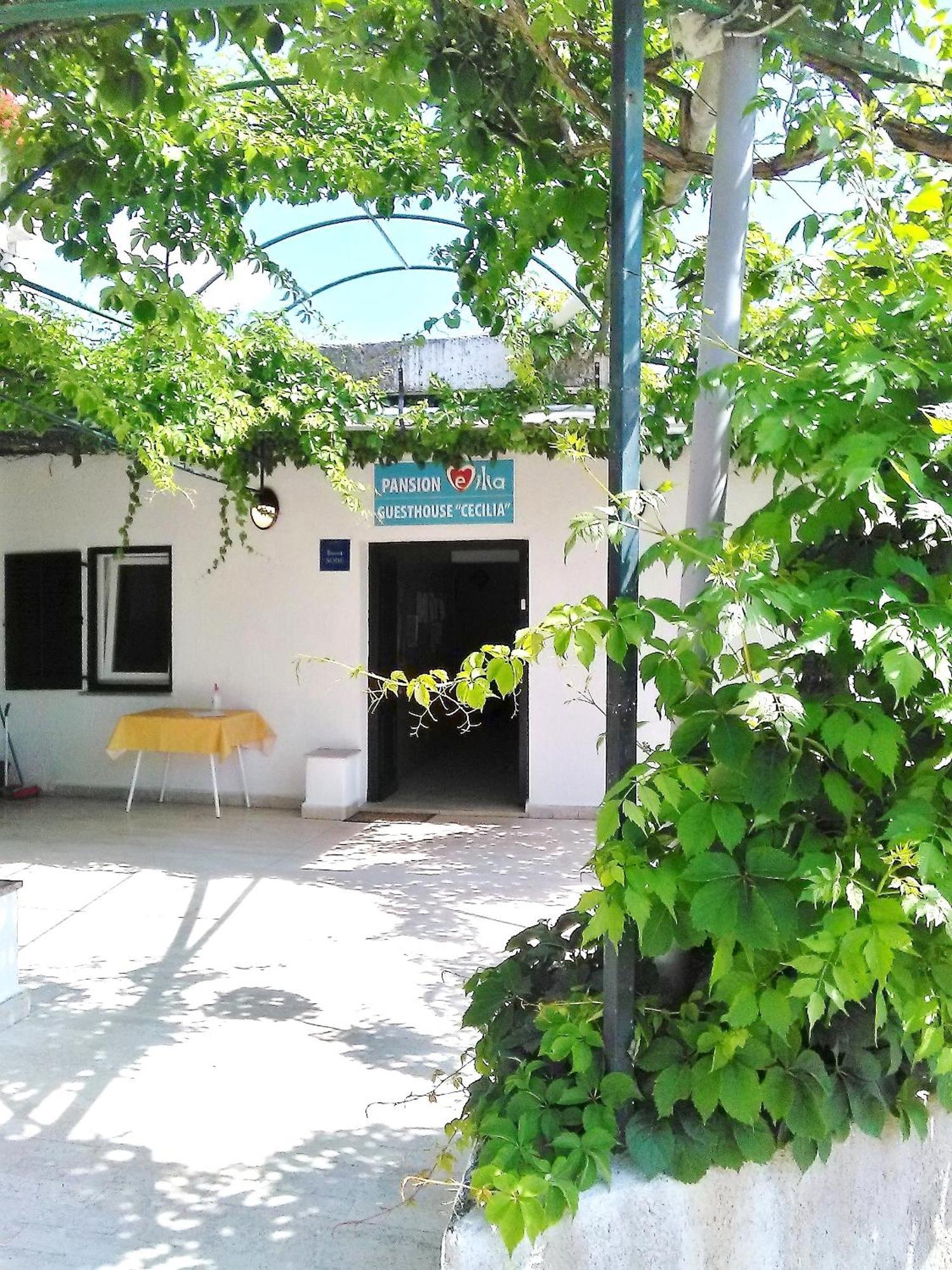 Guesthouse Cecilia Malinska Εξωτερικό φωτογραφία