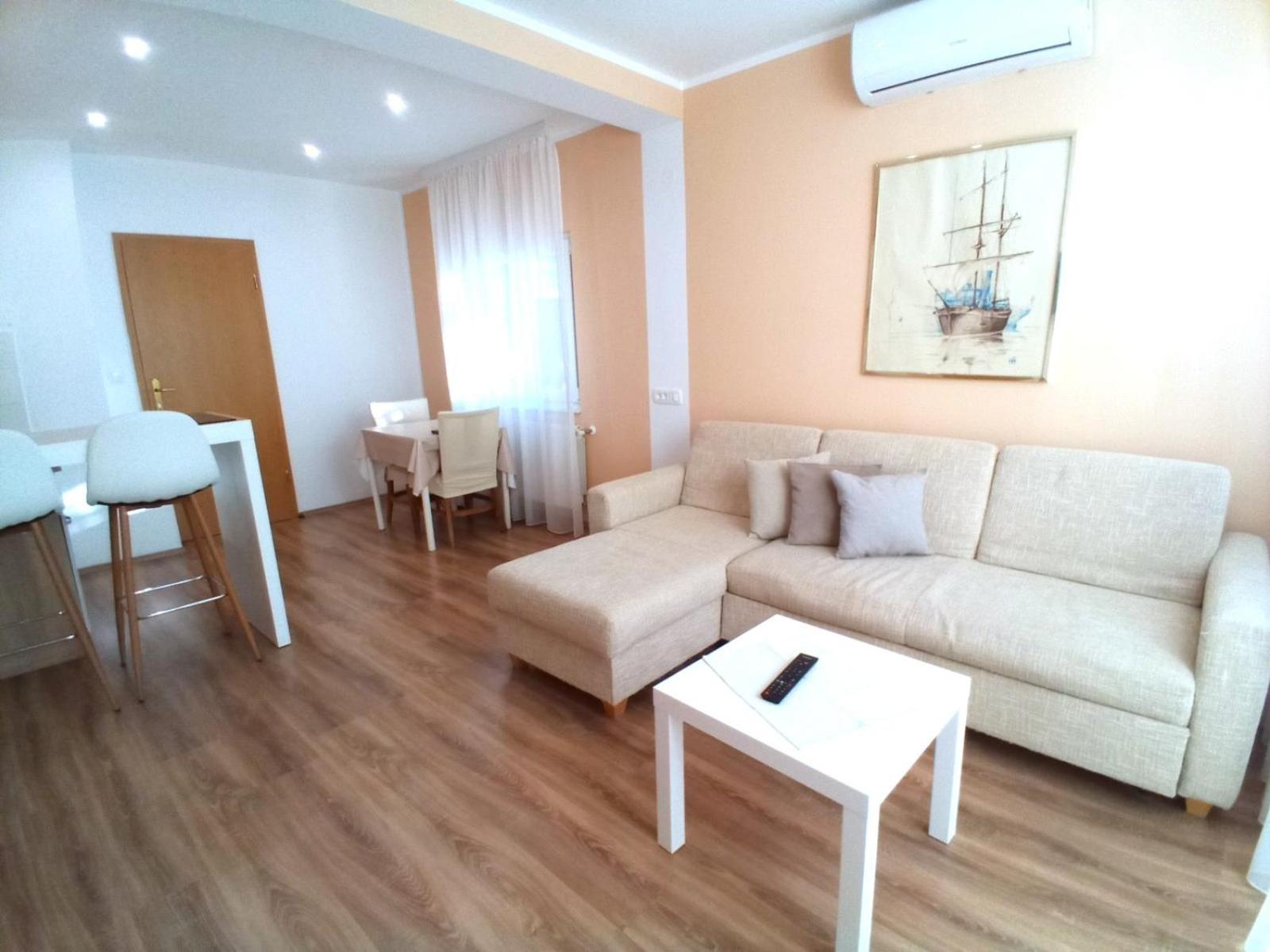 Guesthouse Cecilia Malinska Εξωτερικό φωτογραφία