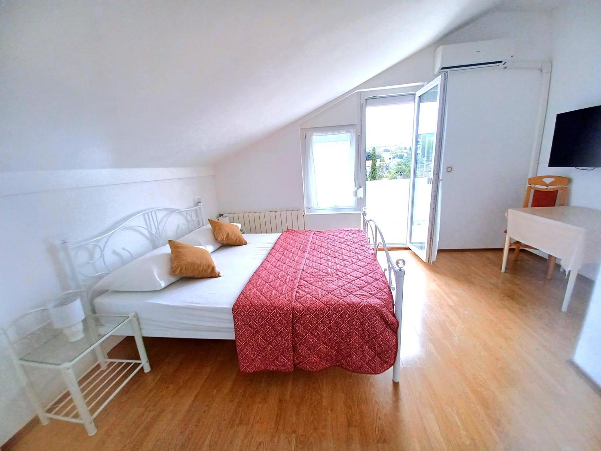 Guesthouse Cecilia Malinska Εξωτερικό φωτογραφία